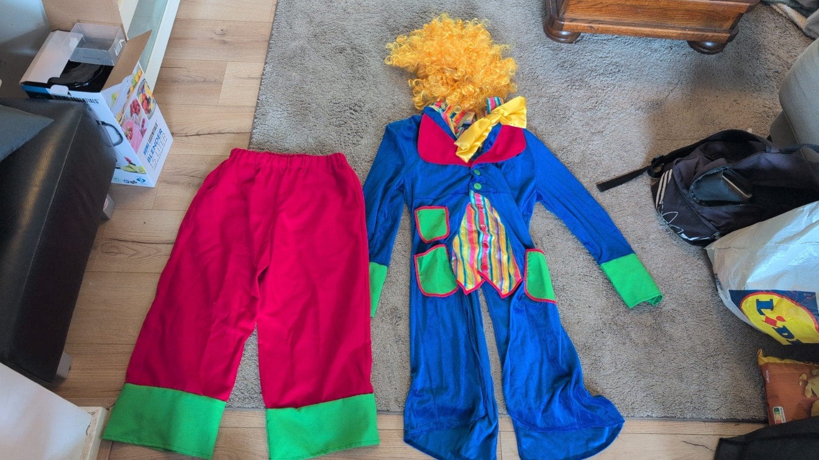 Clownspak Maat S - Compleet met pruik en broek, Ophalen of Verzenden, Zo goed als nieuw, 146 t/m 152, Jongen of Meisje