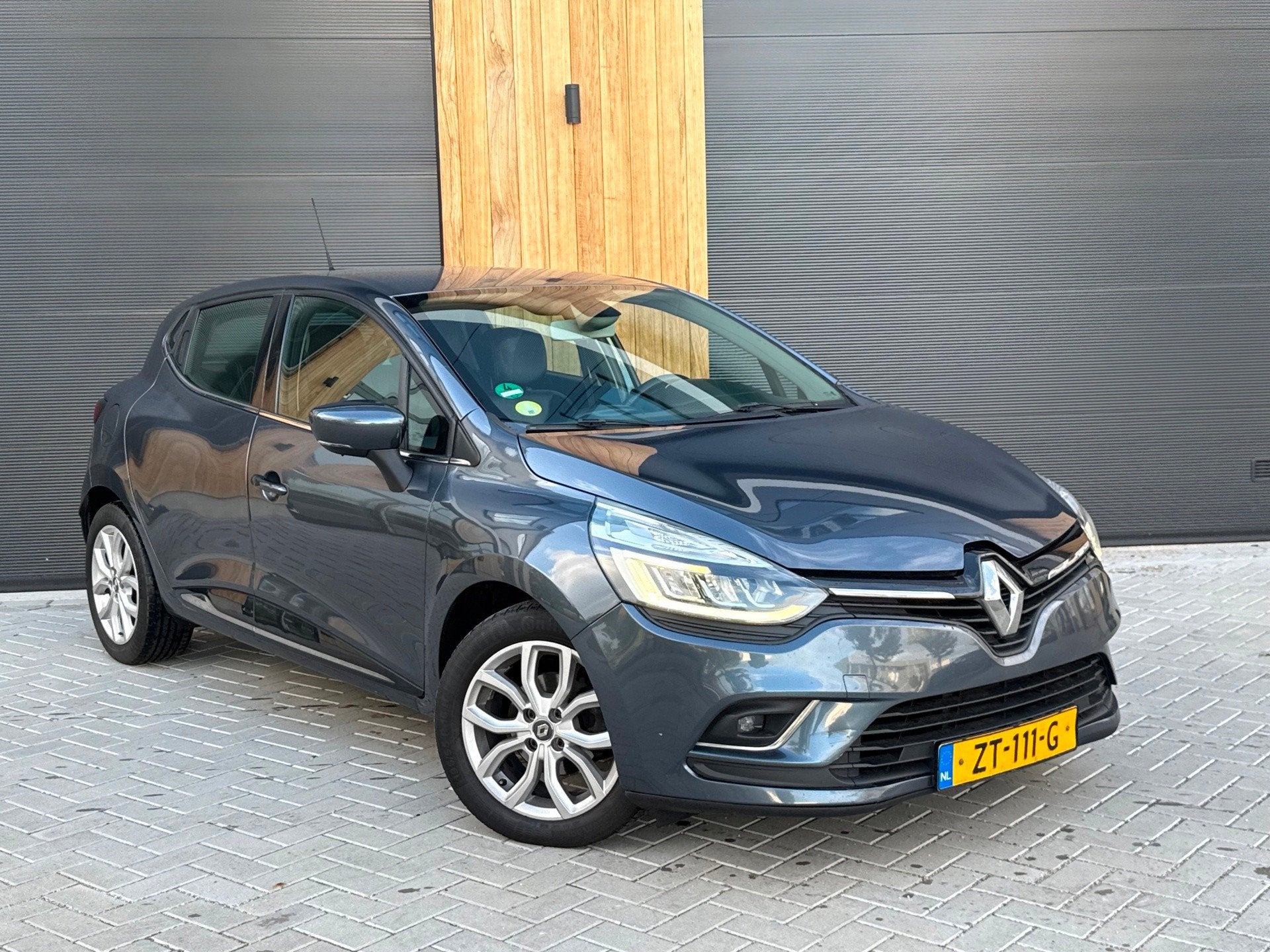 Renault Clio 1.5 dCi Intens 5D (bj 2019) LED|NAVI|LMV|CLIMA, Auto's, Voorwielaandrijving, Stof, Gebruikt, Euro 6