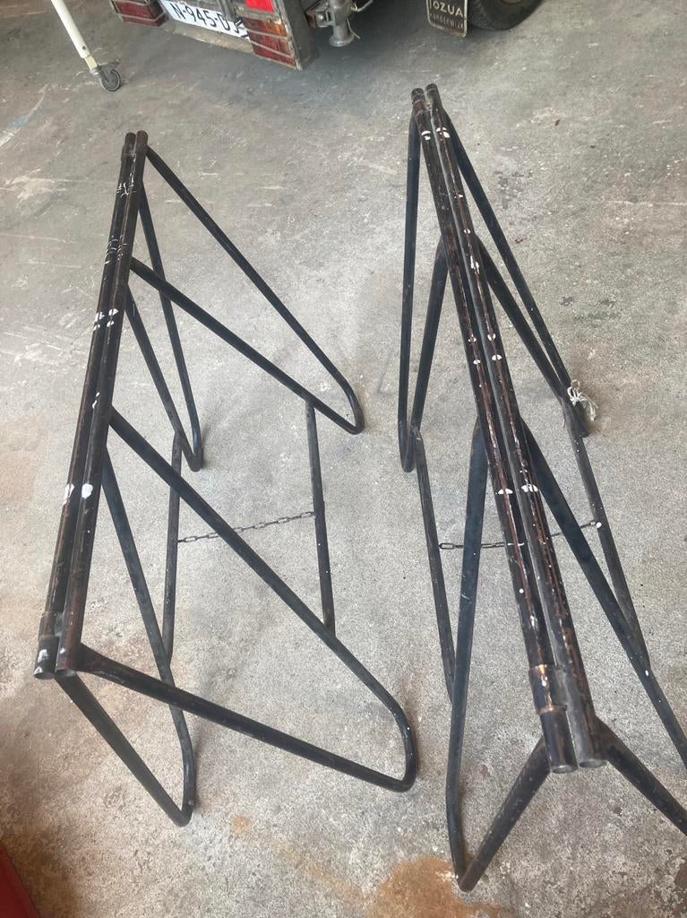 Twee stevige metalen schragen - Ideaal voor werkbank, Ophalen of Verzenden, Gebruikt, 70 tot 120 cm, Inklapbaar