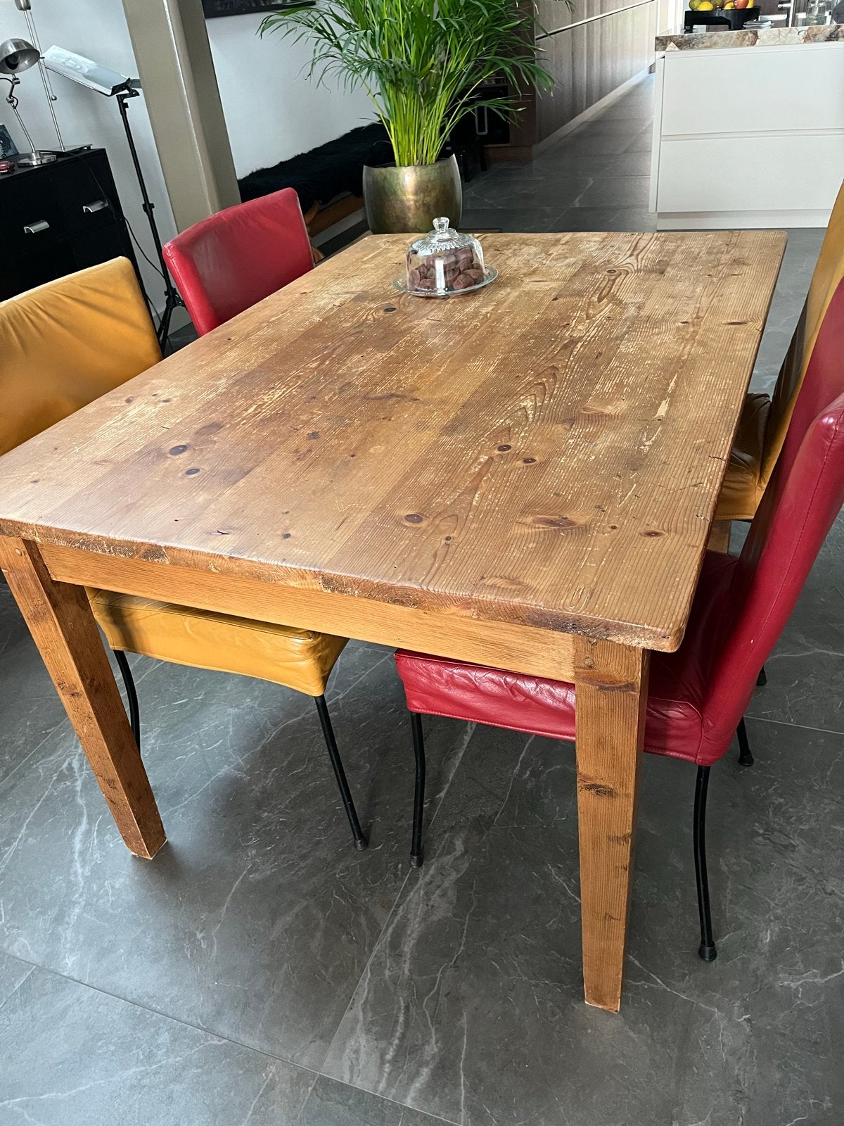 Massief houten eettafel met 5 stoelen., Ophalen, Gebruikt, 4 tot 6 stoelen
