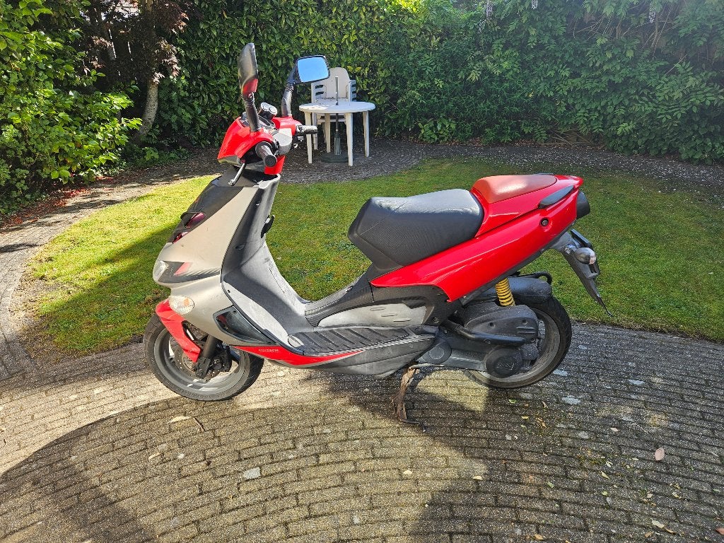 Aprilia SR Ditech Snor Scooter - Start en Loopt, Nieuwe Accu, Fietsen en Brommers, Snorfietsen en Snorscooters, Gebruikt, Benzine