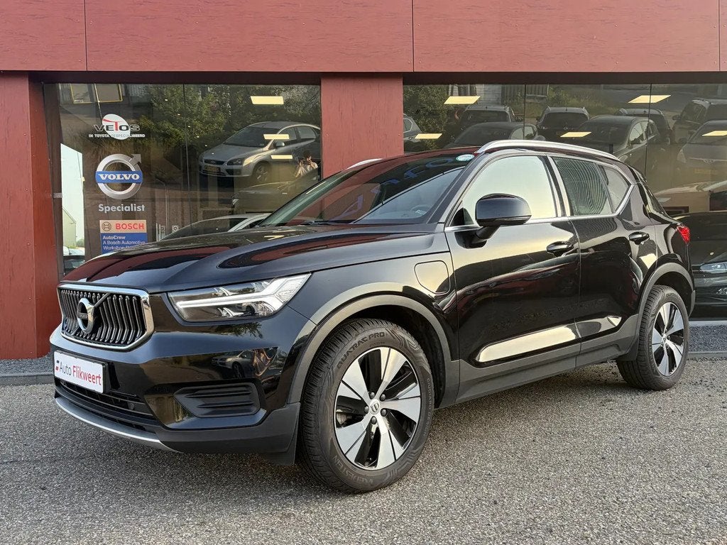 Volvo XC40 1.5 T4 Recharge Inscription Expressi € 27.950,0, Automaat, 1712 kg, Zwart, Leder