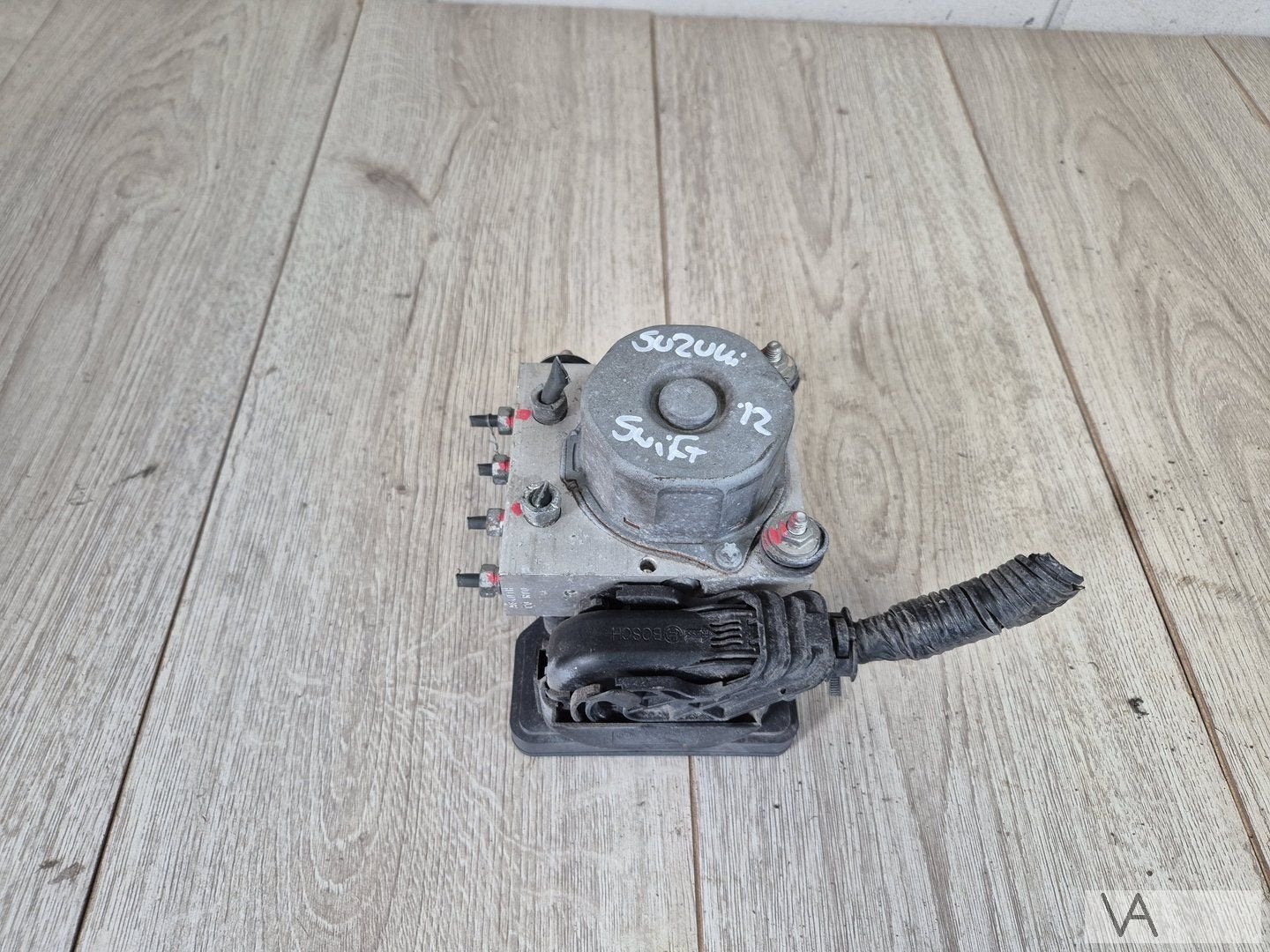 Suzuki Swift 2010 - 2016 abs pomp 56110-68LA2 / 0265243031, Gebruikt, -, -, Ophalen of Verzenden