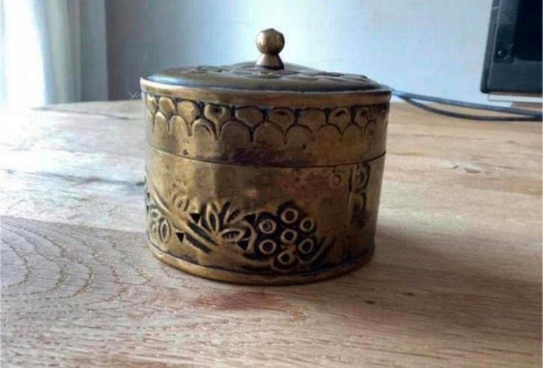 Oude messing (tabak of potpourri) pot, Ophalen of Verzenden