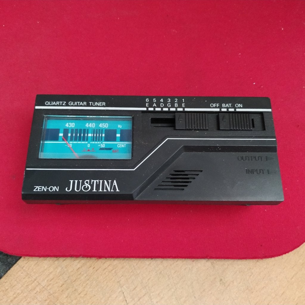 Cort MT100 Quartz Guitar Tuner, Ophalen of Verzenden, Gebruikt, Analoog