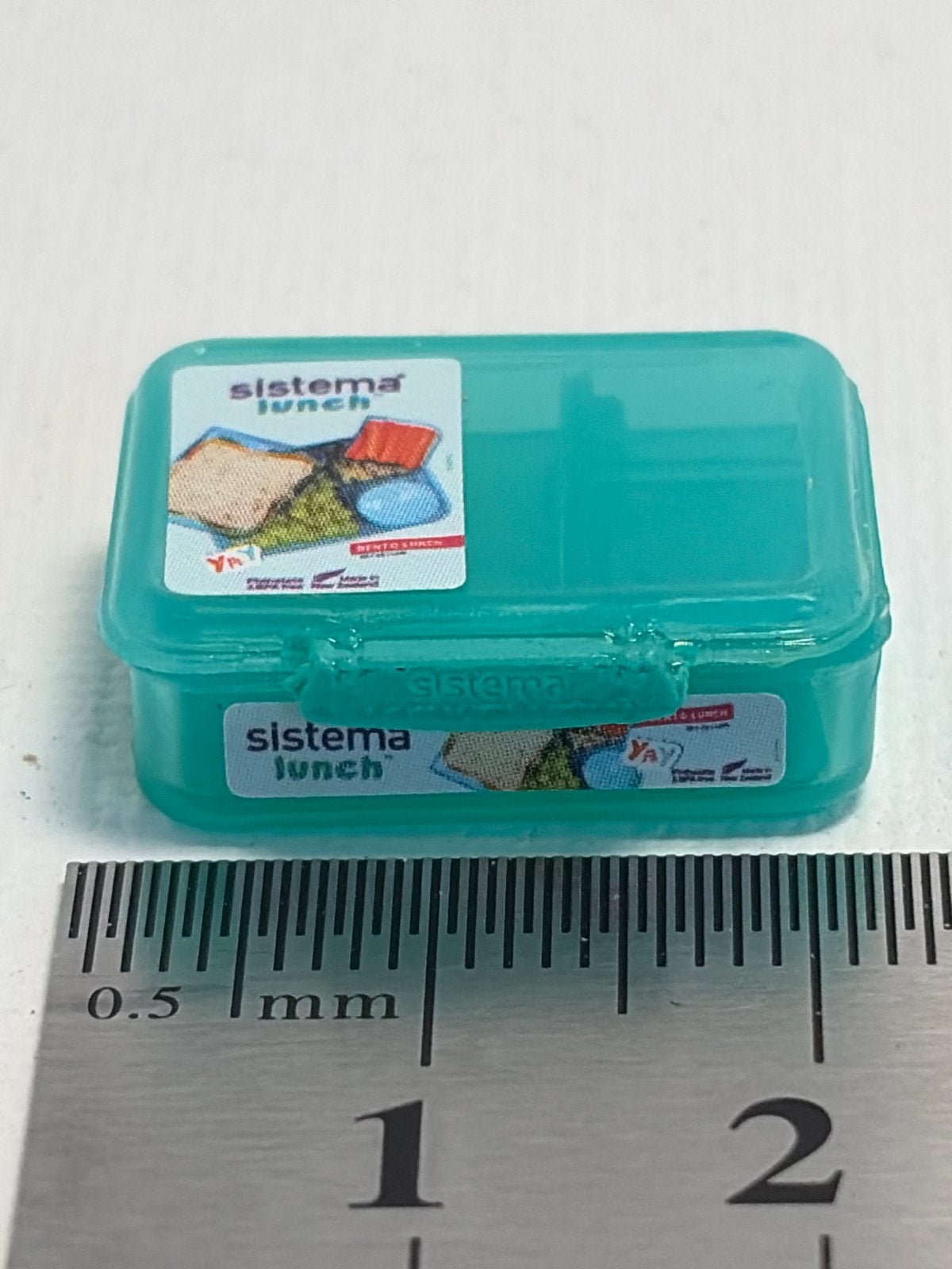 Miniatuur Sistema Lunchbox - Sleutelhanger/Poppenhuis, Hobby en Vrije tijd, Ophalen of Verzenden, Zo goed als nieuw