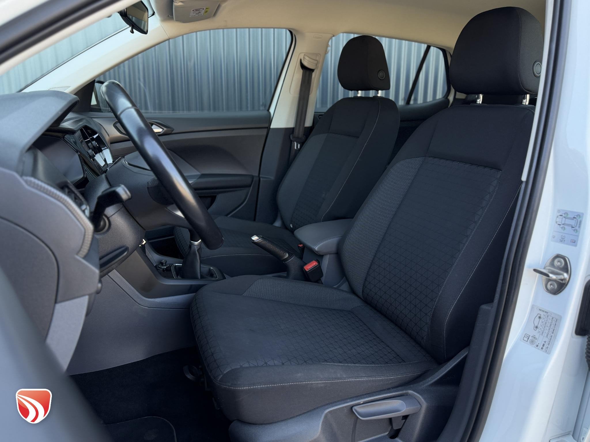 Volkswagen T-Cross 1.0 TSI Life 95pk | Navi | Parkeersensore, Auto's, Voorwielaandrijving, 95 pk, 620 kg, Wit