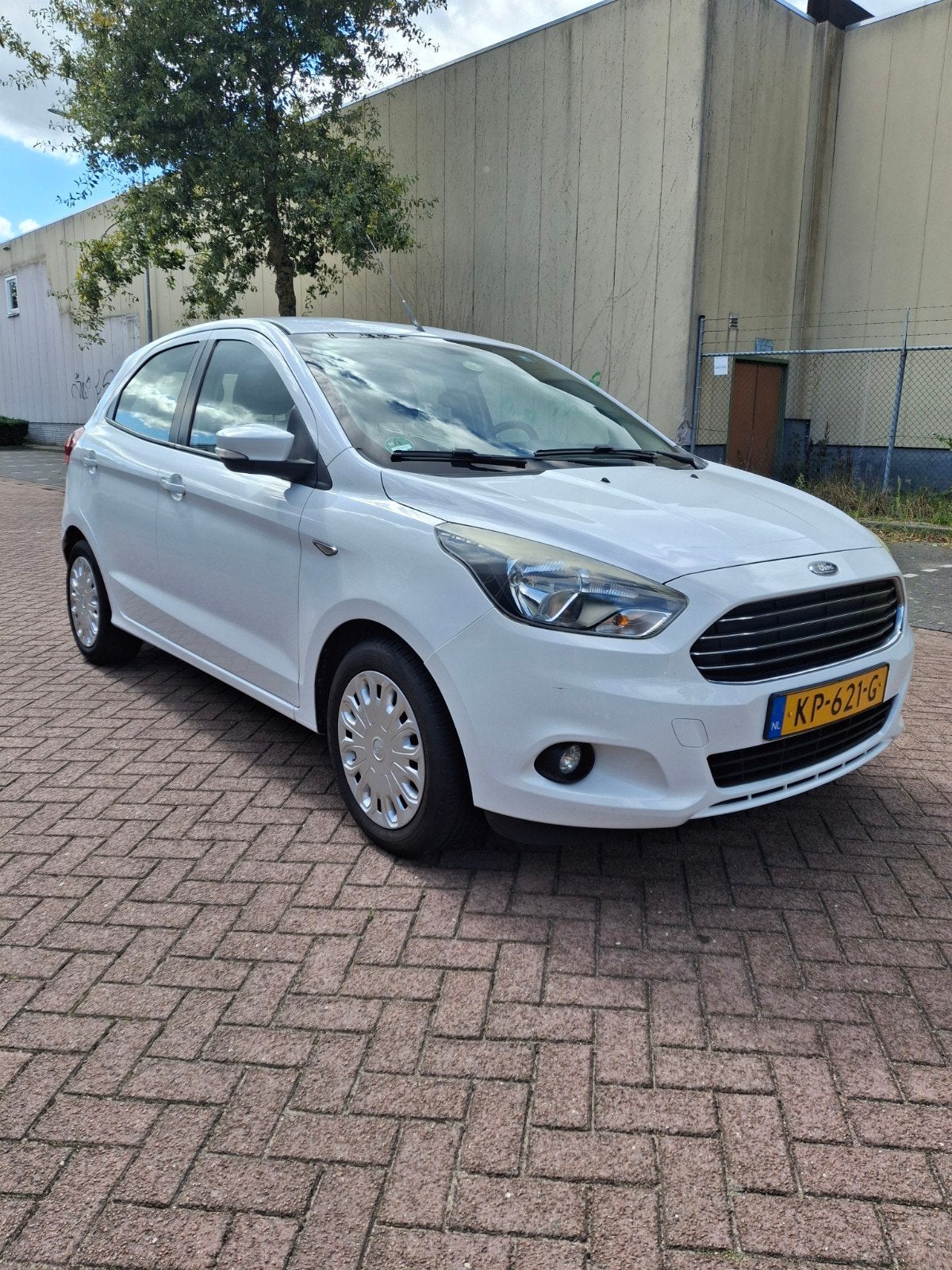 Ford Ka 1.2 Trend Ultimate 85pk | Riem vv |Dealeronderhouden, Auto's, Stof, 40 €/maand, 4 cilinders, Ka