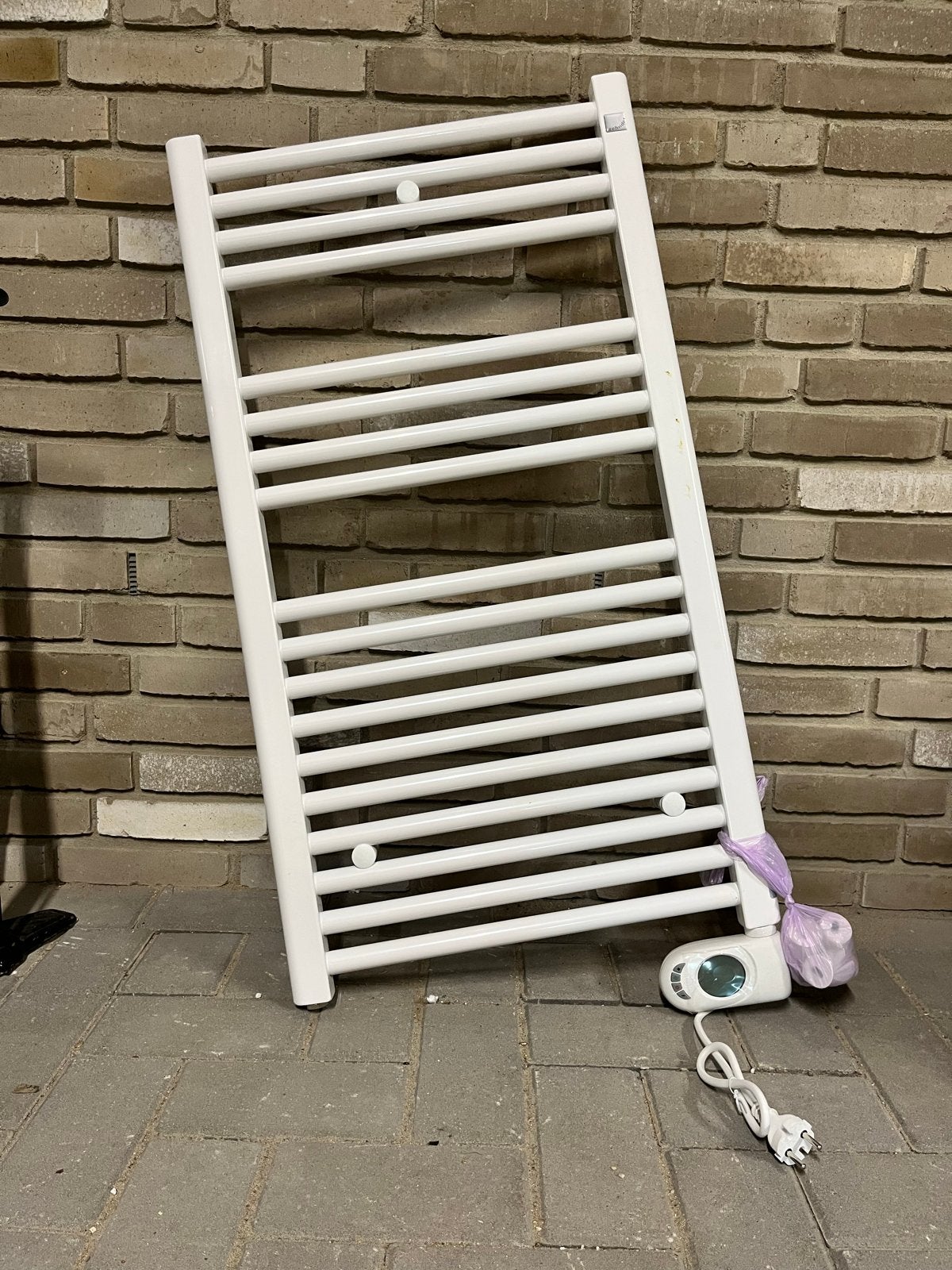 Elektrische handdoekradiator Musa Eco 2000W, Doe-het-zelf en Verbouw, Verwarming en Radiatoren, Ophalen, Radiator, Minder dan 60 cm