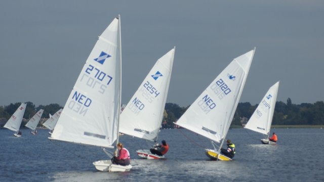Zeilboot Splash met trailer, Watersport en Boten, Open zeilboten, Gebruikt, Splash, Polyester, Zwaard, Ophalen