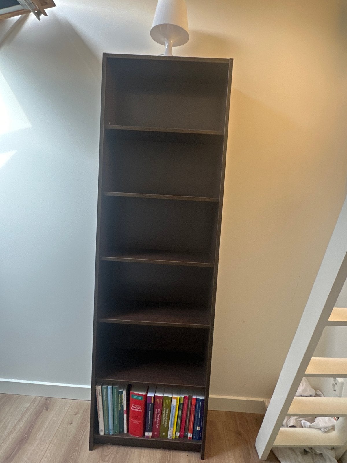 Houten Boekenkast - MOET WEG, Huis en Inrichting, Kasten | Boekenkasten, Ophalen, Met plank(en), Minder dan 50 cm, Gebruikt