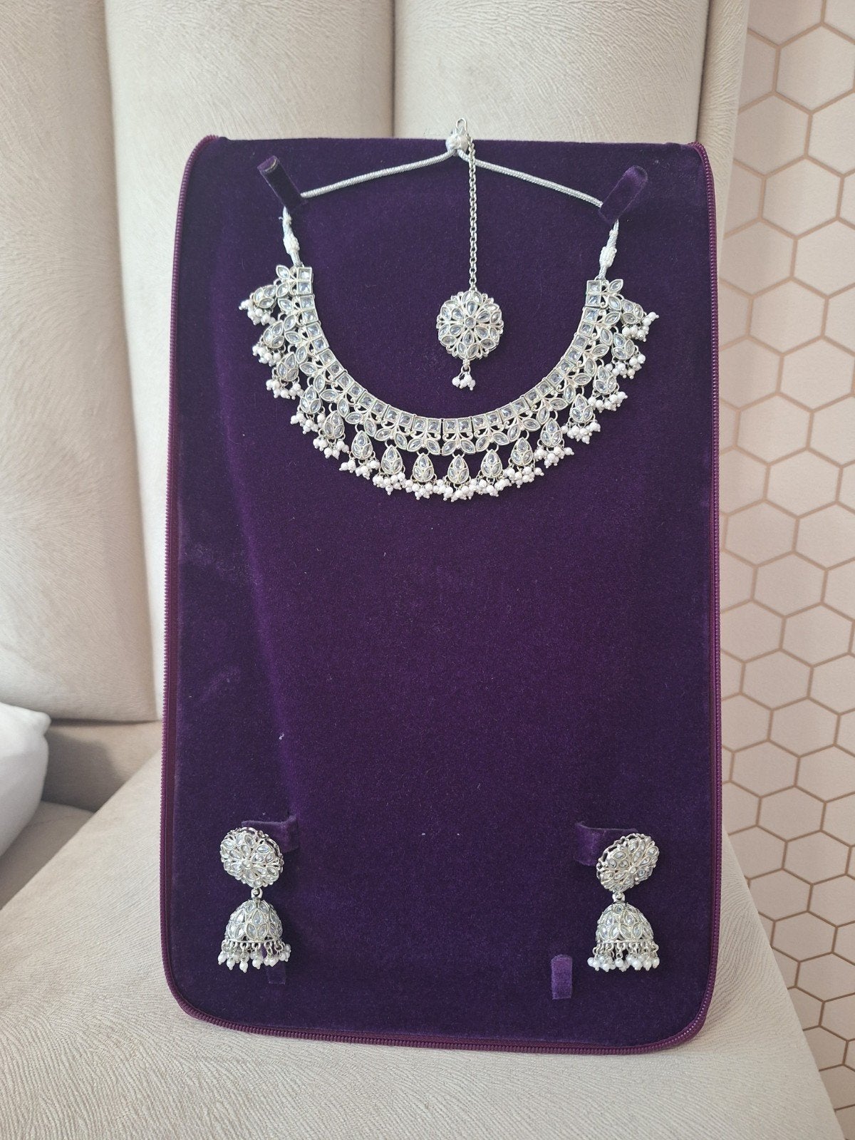 Prachtige Indiase ketting set met oorbellen en maang tikka, Sieraden, Tassen en Uiterlijk, Kettingen, Overige materialen, Nieuw