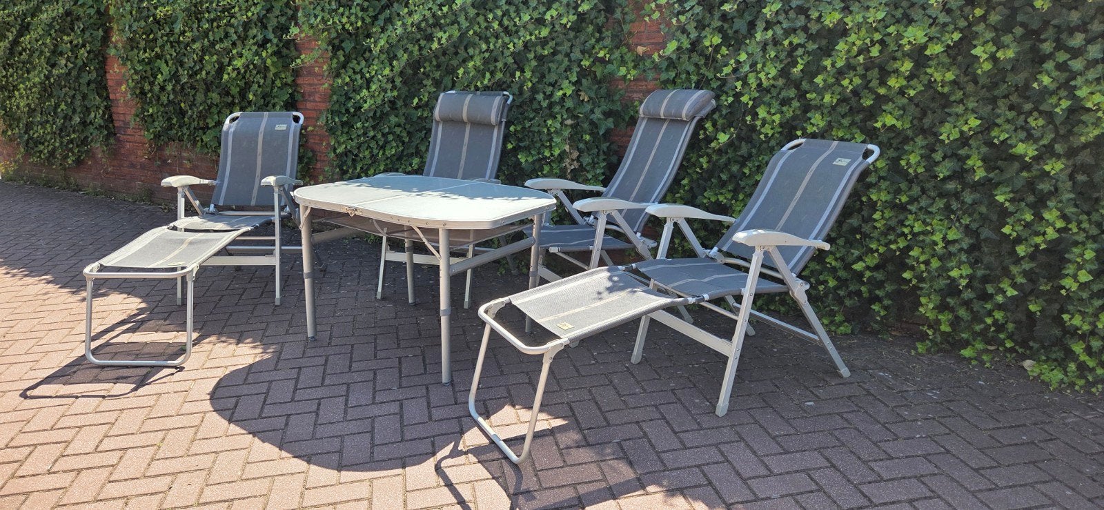 Complete camping set 4 stoelen en een tafel. Bardani., Ophalen, Gebruikt, Campingstoel