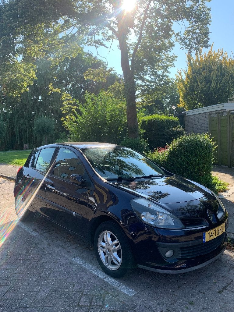 Renault Clio 1.4 16V 72KW 5-DRS E4 2006, Auto's, Renault, Voorwielaandrijving, Zwart, Handgeschakeld, Particulier