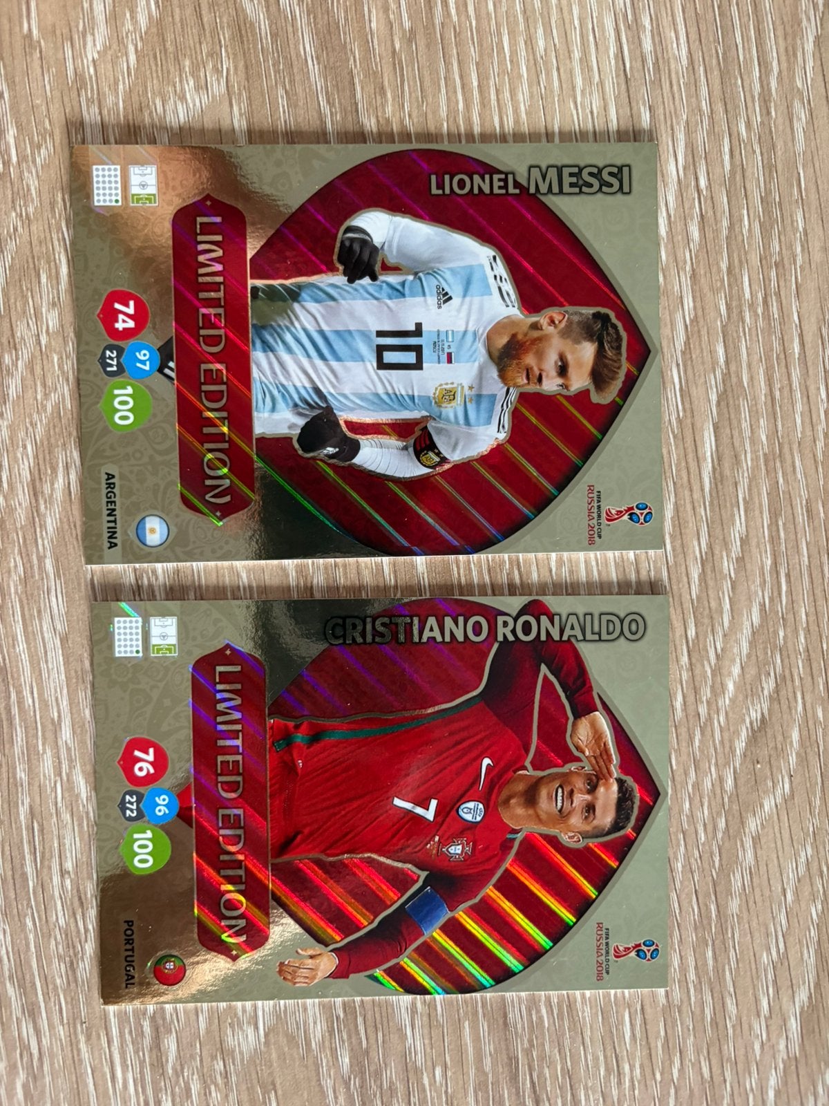 Panini WK 2002 Messi en Ronaldo - grote kaarten, Verzenden, Zo goed als nieuw, Buitenlandse clubs, Poster, Plaatje of Sticker