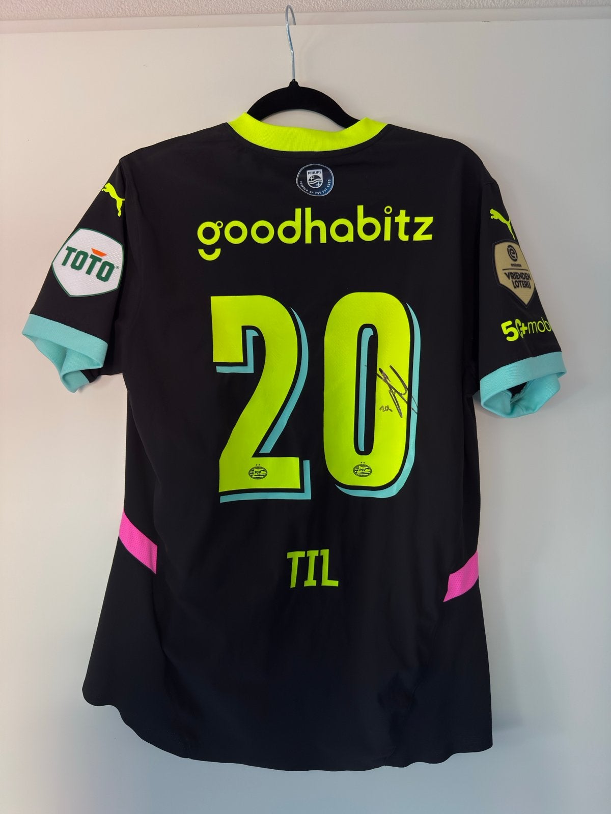 Matchworn Gesigneerd PSV shirt 2022/2023 Guus Til #20, Sport en Fitness, Maat M, Ophalen of Verzenden, Zo goed als nieuw, Shirt