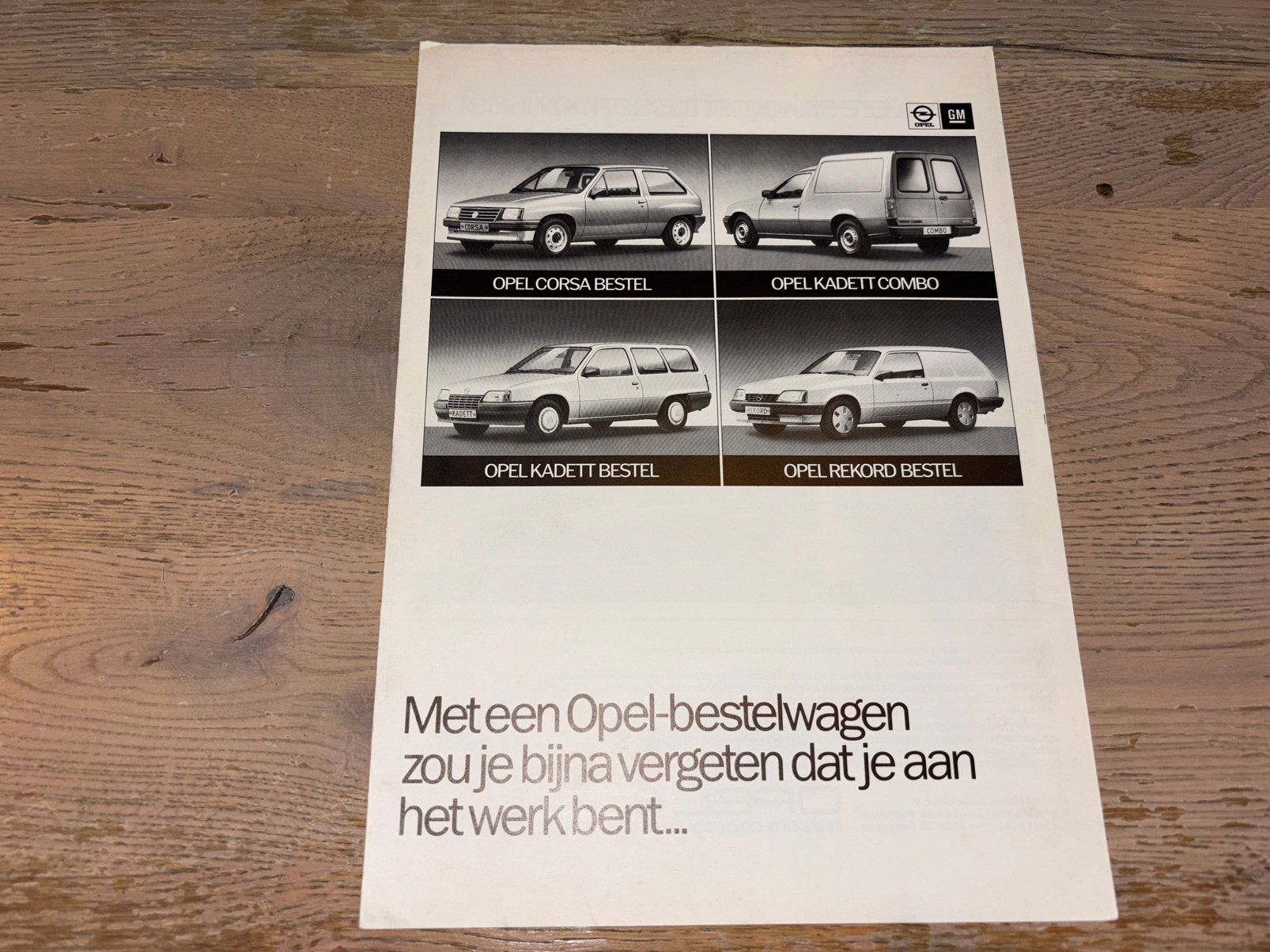 Folder Opel bestelwagens 1985 (Corsa, akadett Combo, Rekord), Ophalen of Verzenden, Opel