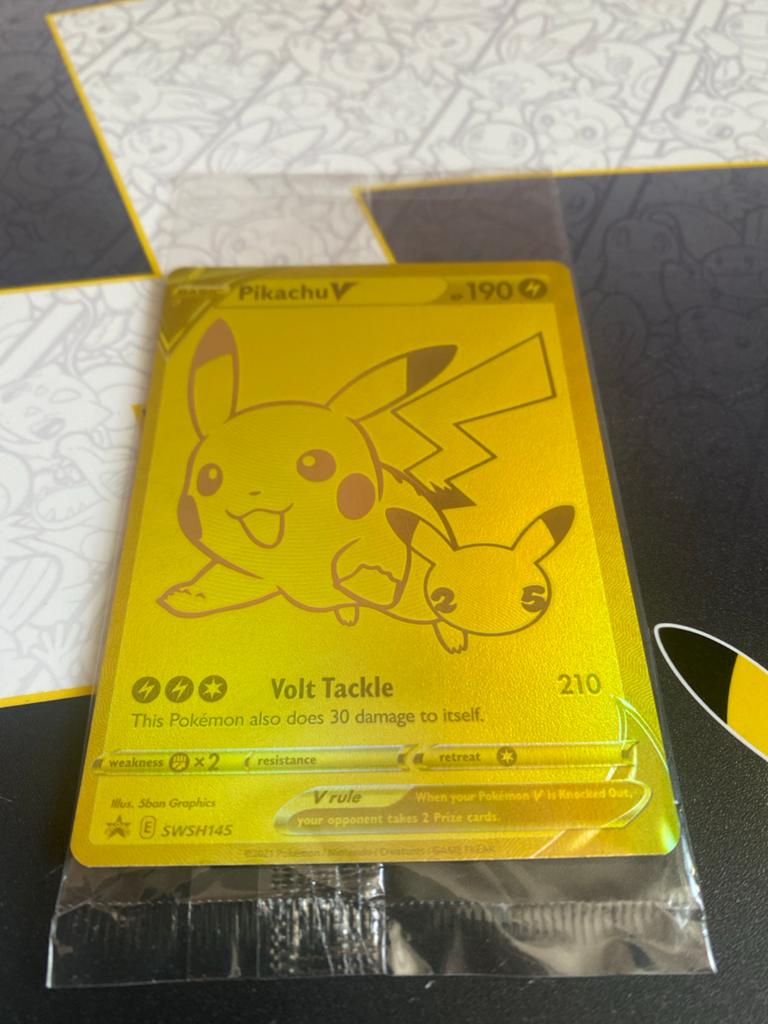 Gouden Pikachu V Pokémon Kaart - SWSH145, Ophalen of Verzenden, Nieuw, Losse kaart, Foil
