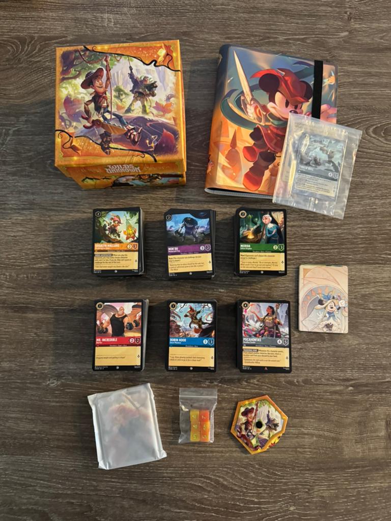 Grote bulk Lorcana “Wilds Unknown”+Trove+verzamelmapje+Promo, Ophalen of Verzenden, Nieuw, Meerdere kaarten, Foil