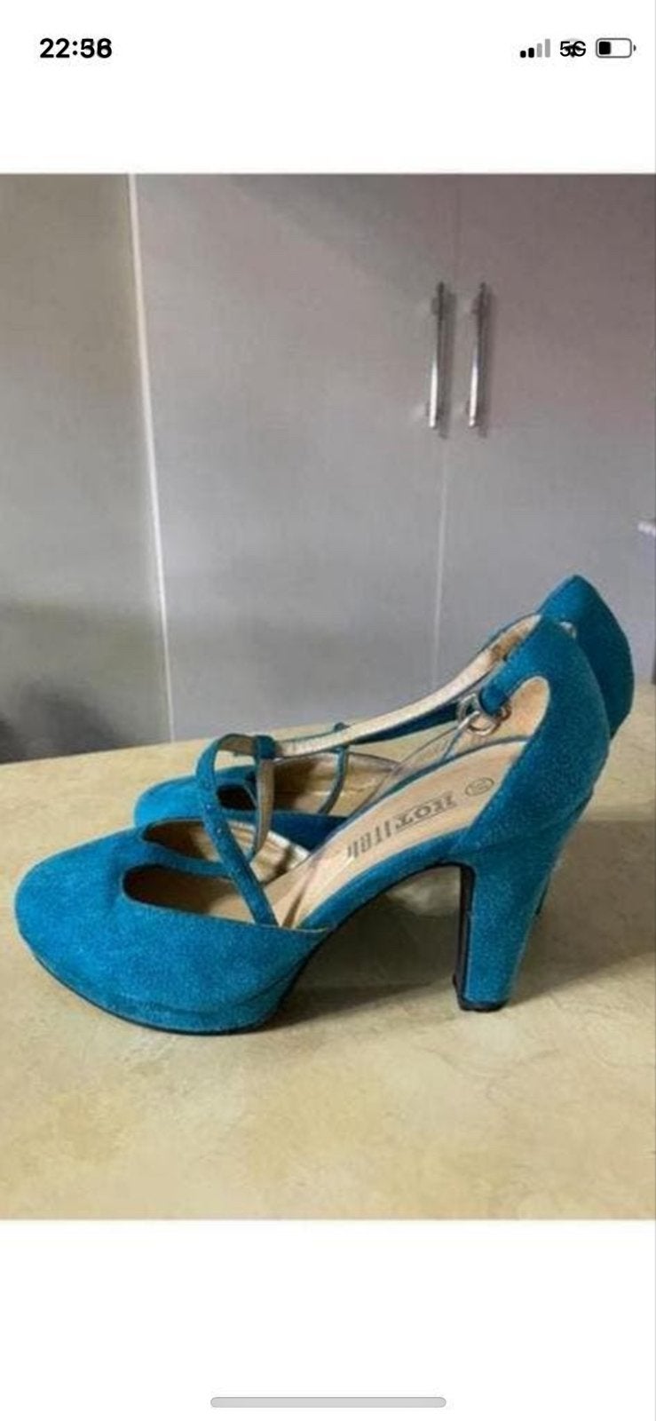 Turquoise suède hakken met bandjes maat 36, Ophalen, Zo goed als nieuw, Overige kleuren, Pumps