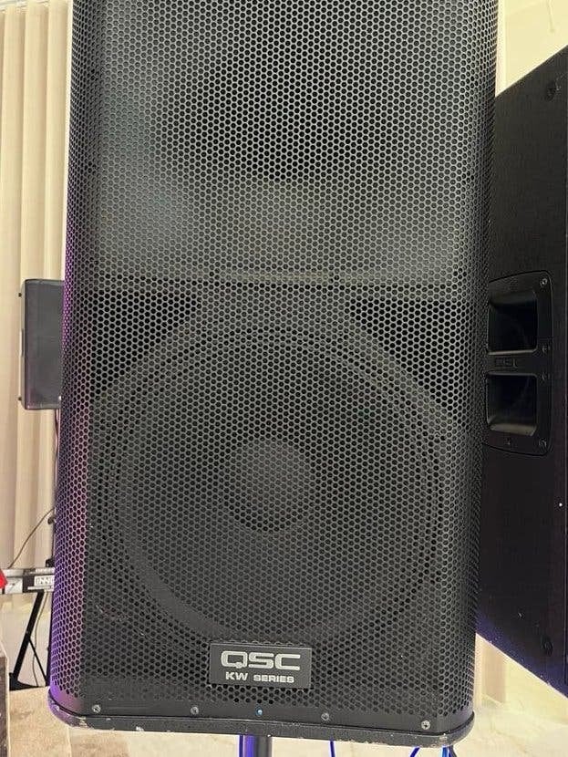 QSC ACTIEVE SET 2x QSC KW152 1000W + 2x KW181 SUB 1000W, Ophalen of Verzenden, Zo goed als nieuw, 1000 watt of meer
