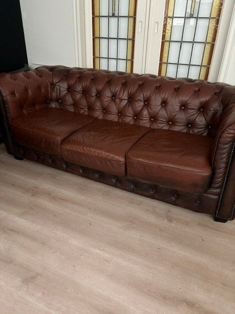 Chesterfield 3-zits bank - Goede staat, gebruikt, Huis en Inrichting, Banken | Bankstellen, Ophalen, Gebruikt, Chesterfield, Driepersoons