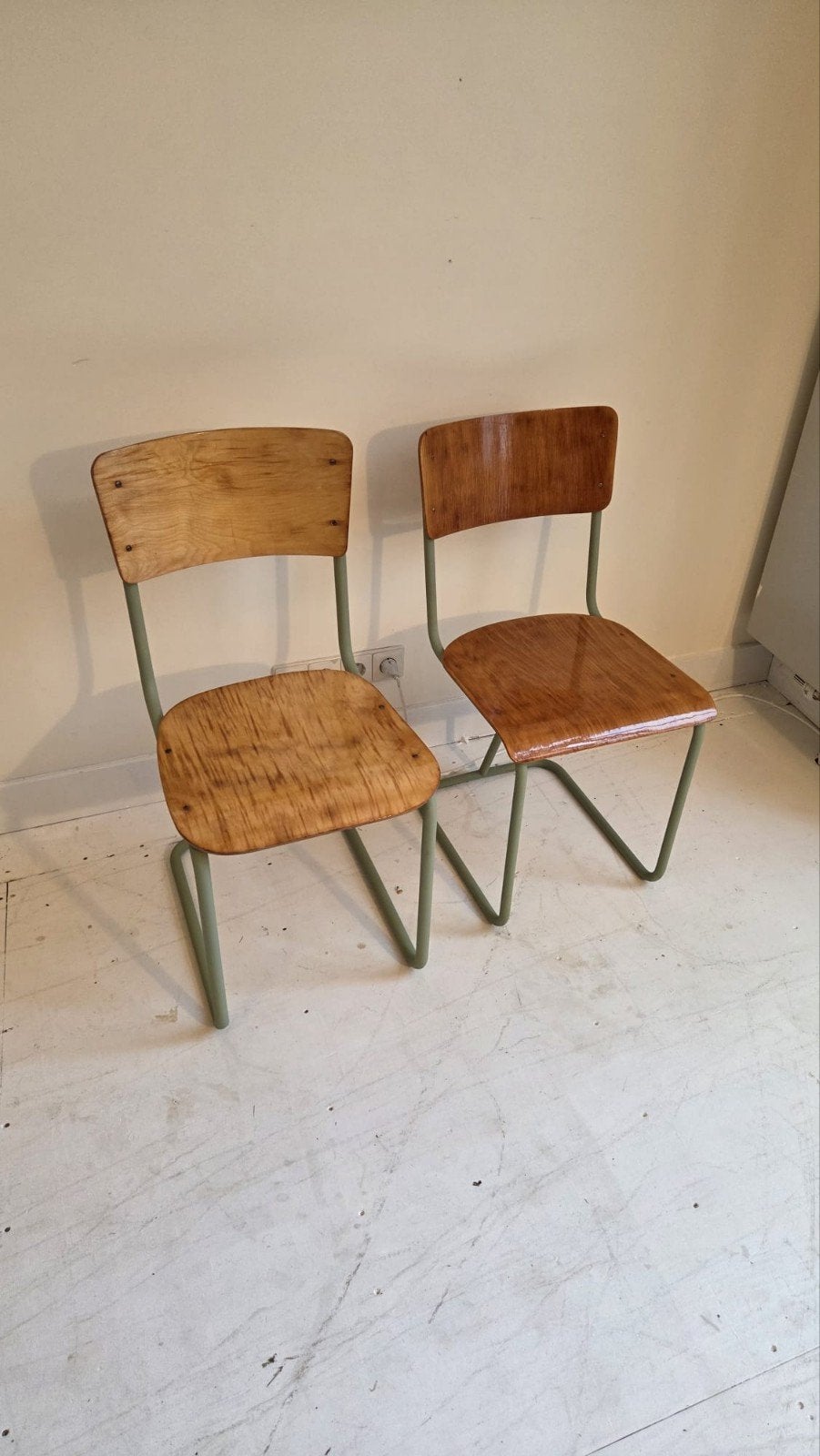 Vintage Schoolstoelen - Refurbished, Twee, Bruin, Vintage, Ophalen of Verzenden