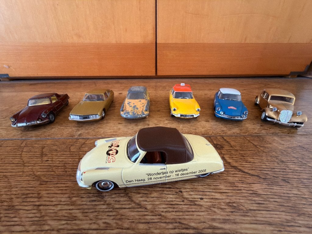 Unieke Verzameling Citroëns 1:43, Hobby en Vrije tijd, Ophalen of Verzenden, Zo goed als nieuw, Auto, Corgi