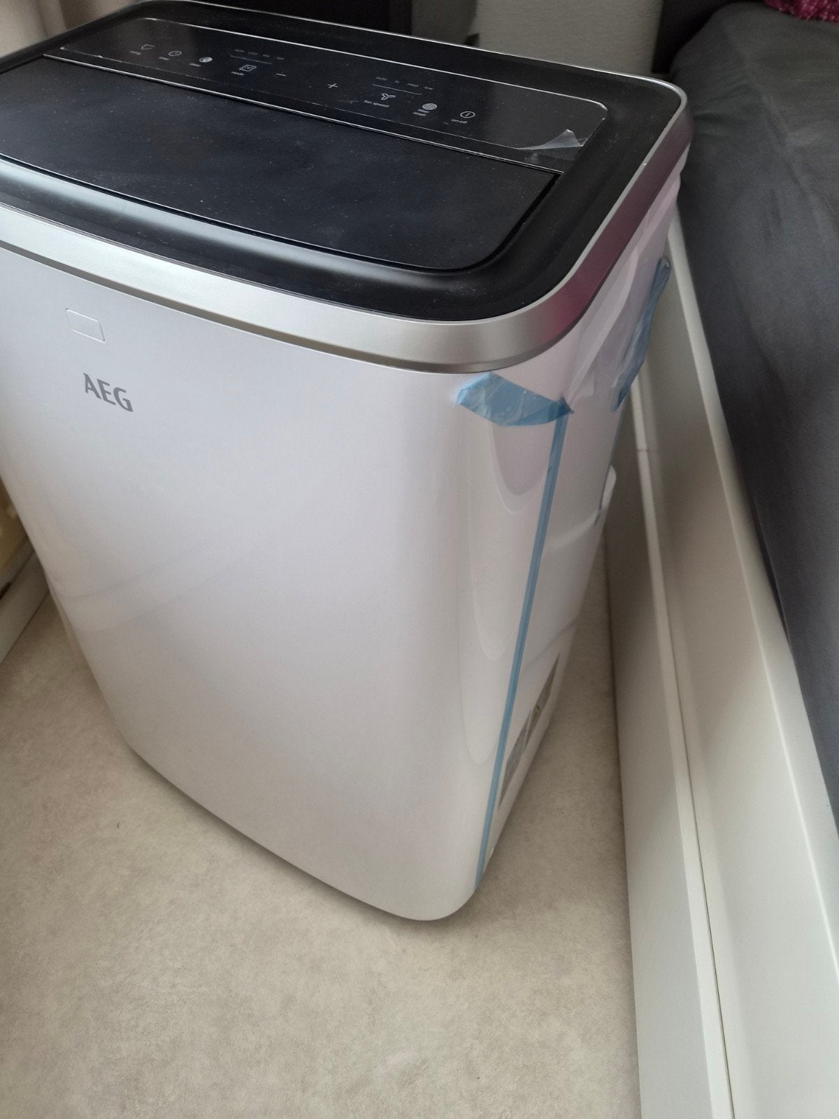 AEG Mobiele Airco AXP28U338BW - Koelen en Ontvochtigen, Witgoed en Apparatuur, Airco's, Ophalen, 3 snelheden of meer, Zo goed als nieuw