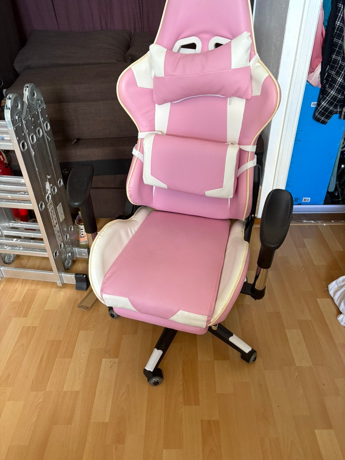 Roze Gaming Stoel met Voetensteun - Ergonomisch, Ophalen, Zo goed als nieuw