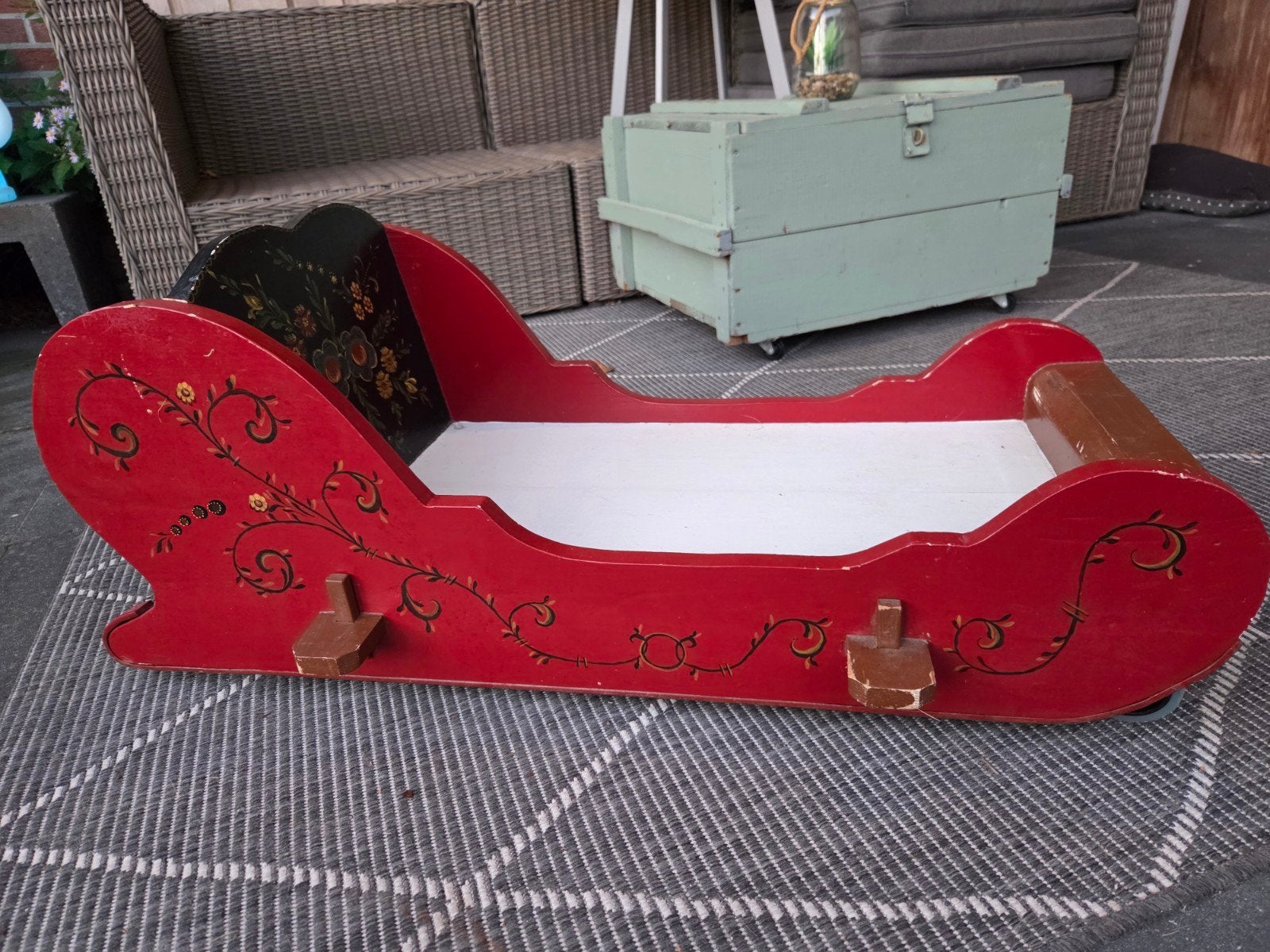 Antieke houten slee op wielen optocht/feest, Ophalen, Gebruikt, Duw- of Trekspeelgoed