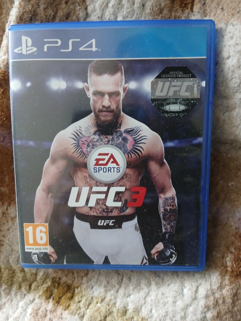UFC 3 PS4 - Vechtgame met Conor McGregor, Ophalen, Vechten, 2 spelers, Zo goed als nieuw