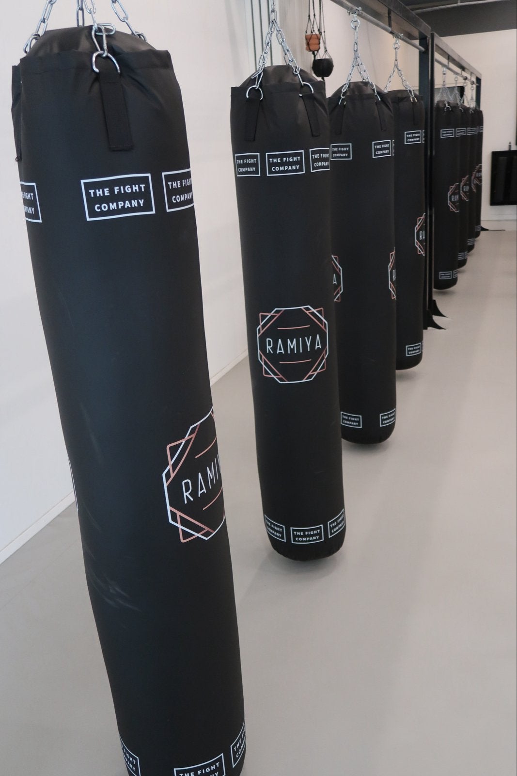 Bokszakken | 180 cm hoog, 35 cm breedt, Ophalen, Gebruikt, Overige, Vechtsportmateriaal