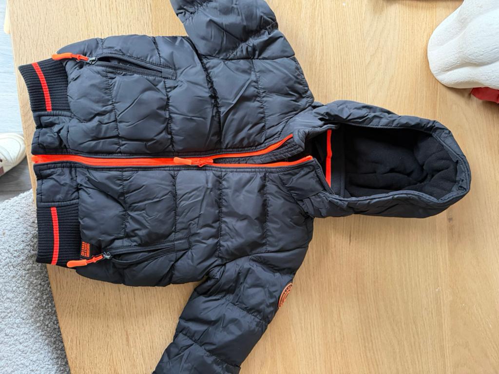 Kinderjas 4 jarige Cars, Kleding | Heren, Jassen | Winter, Ophalen of Verzenden, Zo goed als nieuw