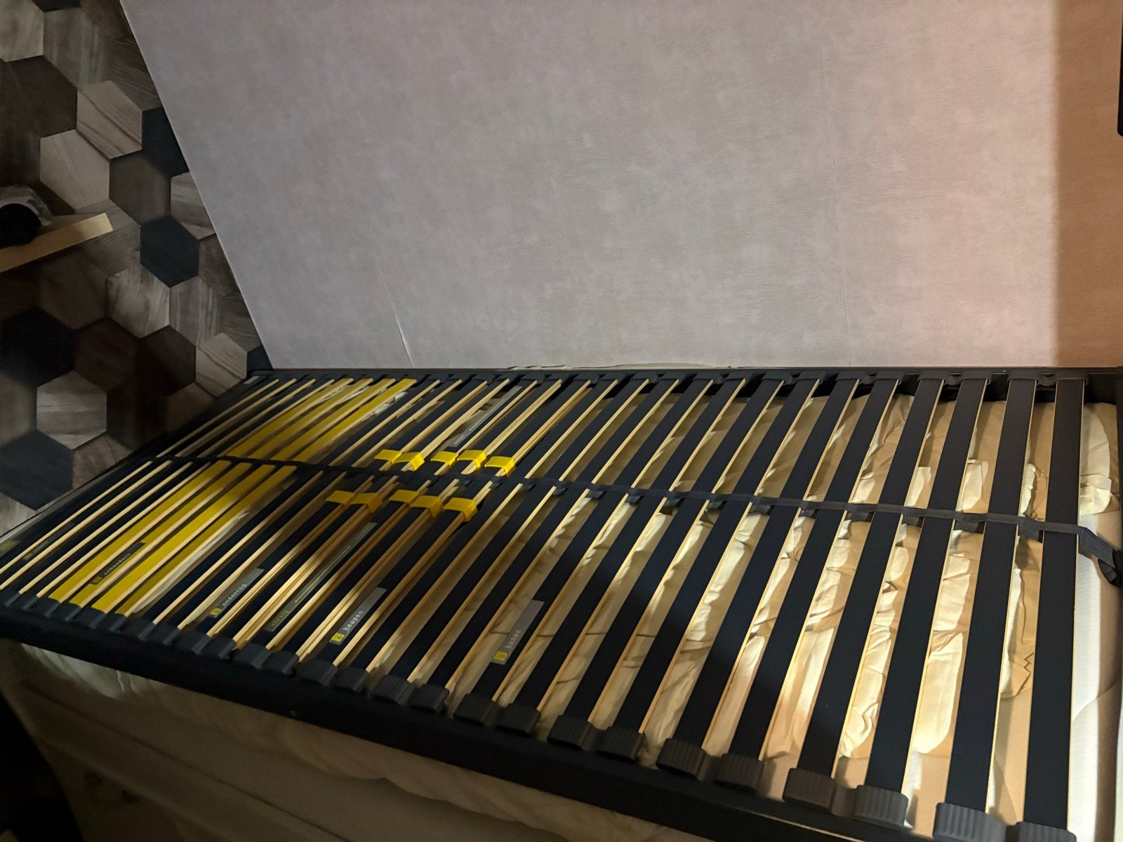 Eenpersoons lattenbodem - Comfortabel en verstelbaar, Huis en Inrichting, Slaapkamer | Bedden, Ophalen, Verstelbaar, 90 cm, Eenpersoons