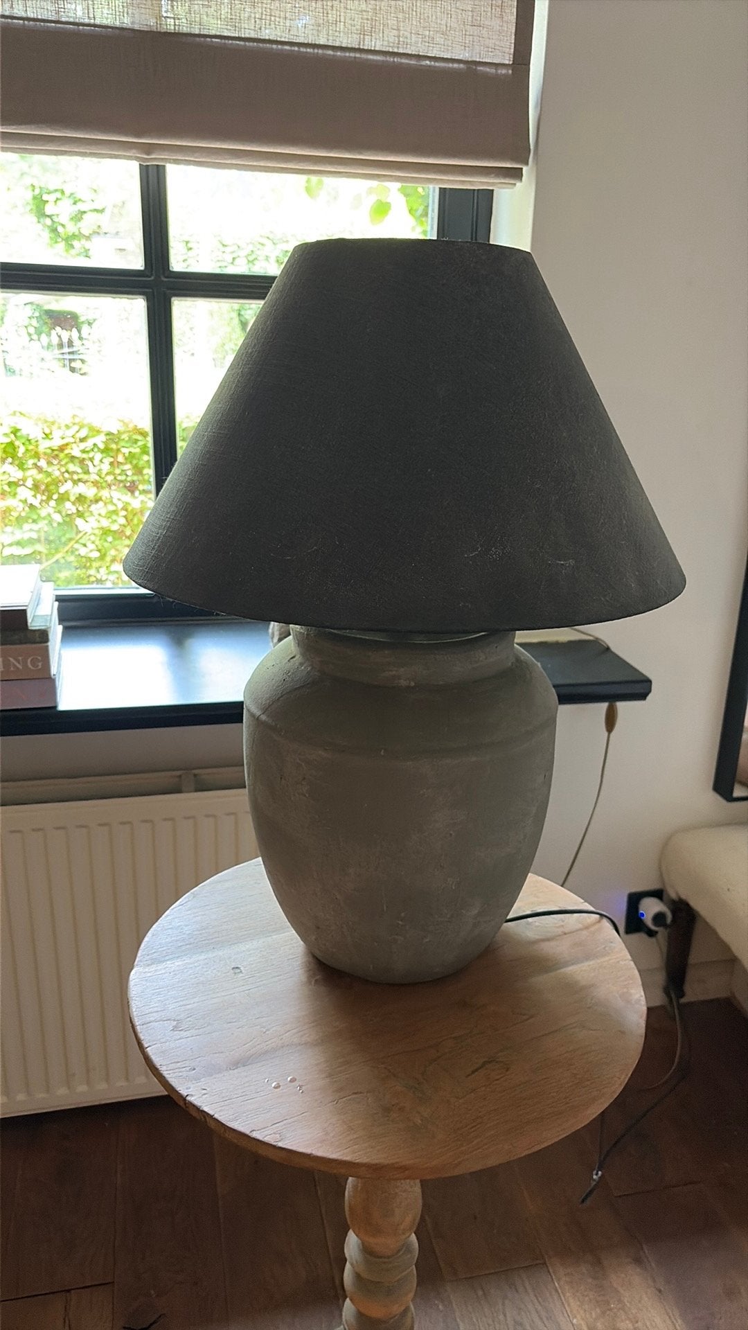 Grote kruiklamp met donkergrijze linnen kap, Ophalen, Zo goed als nieuw, Landelijk