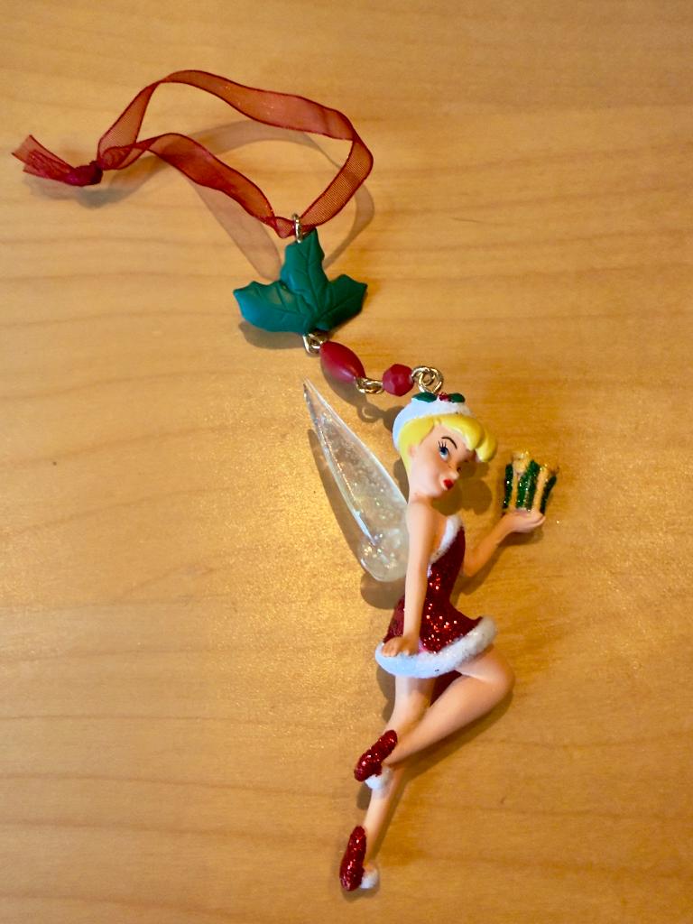 Disney Tinkerbel Kerst Hanger - 8cm, Ophalen of Verzenden, Overige figuren, Zo goed als nieuw, Beeldje of Figuurtje