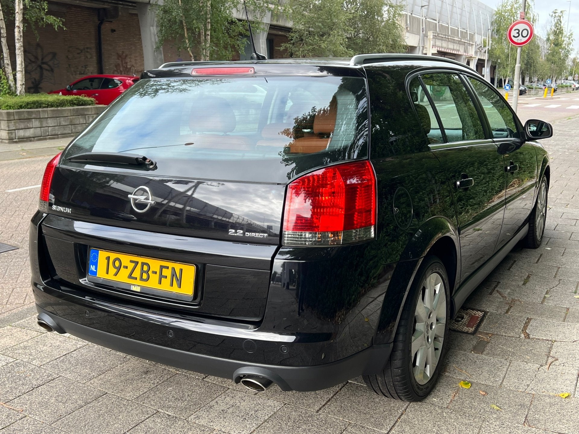 Opel Signum 2.2-16V Elegance|156000KM|Navigatie|Climate Cont, Auto's, Voorwielaandrijving, Dealer onderhouden, 4 cilinders, Zwart
