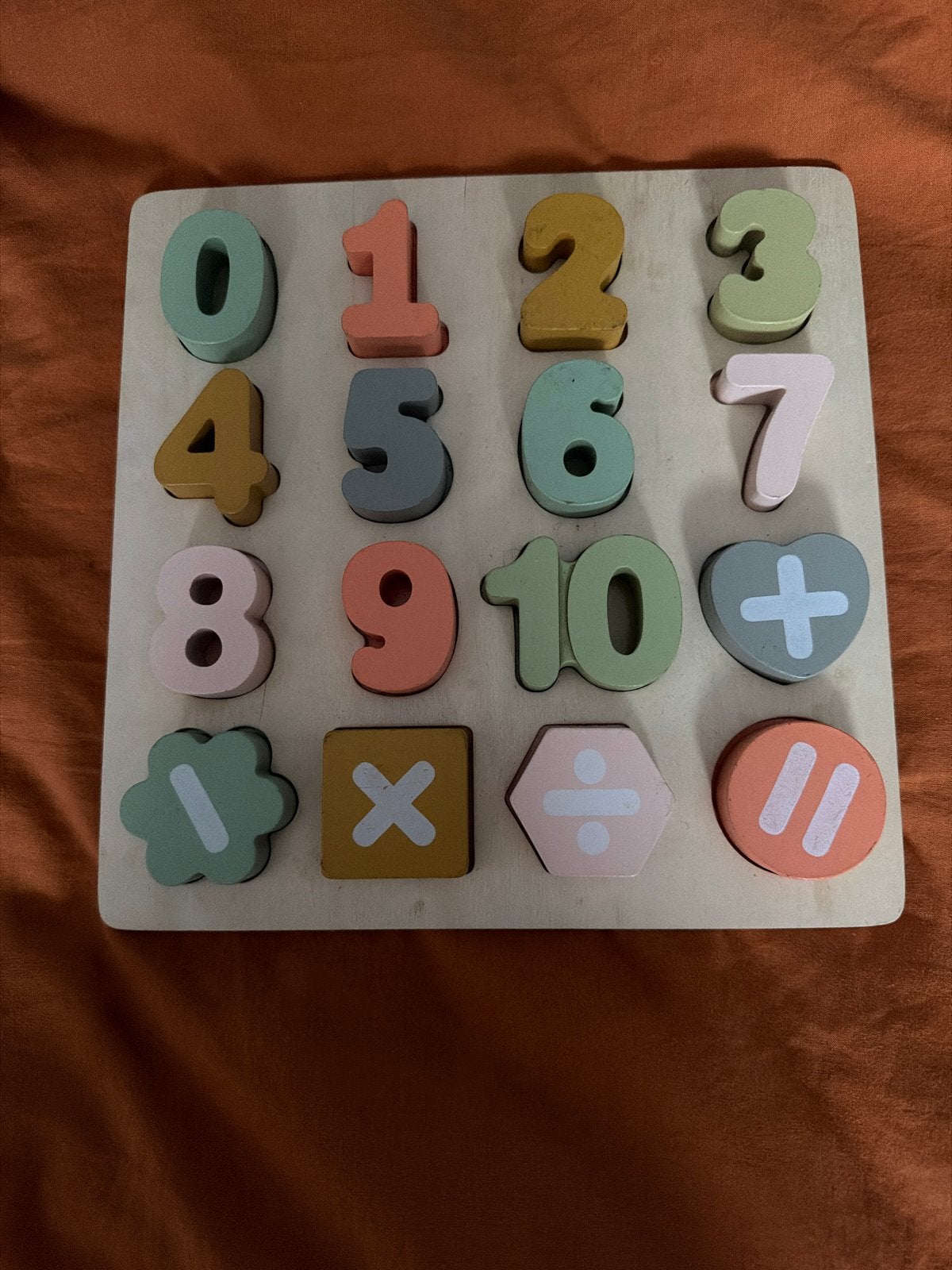 Houten cijferpuzzel met rekenkundige symbolen, Ophalen of Verzenden, Zo goed als nieuw, Rekenen
