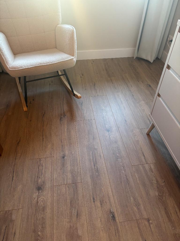 Quick-Step Laminaat Lugano Eik Bruin 4-zijdige V-groef- 7mm, Ophalen, 50 tot 150 cm, Nieuw, 10 m² of meer