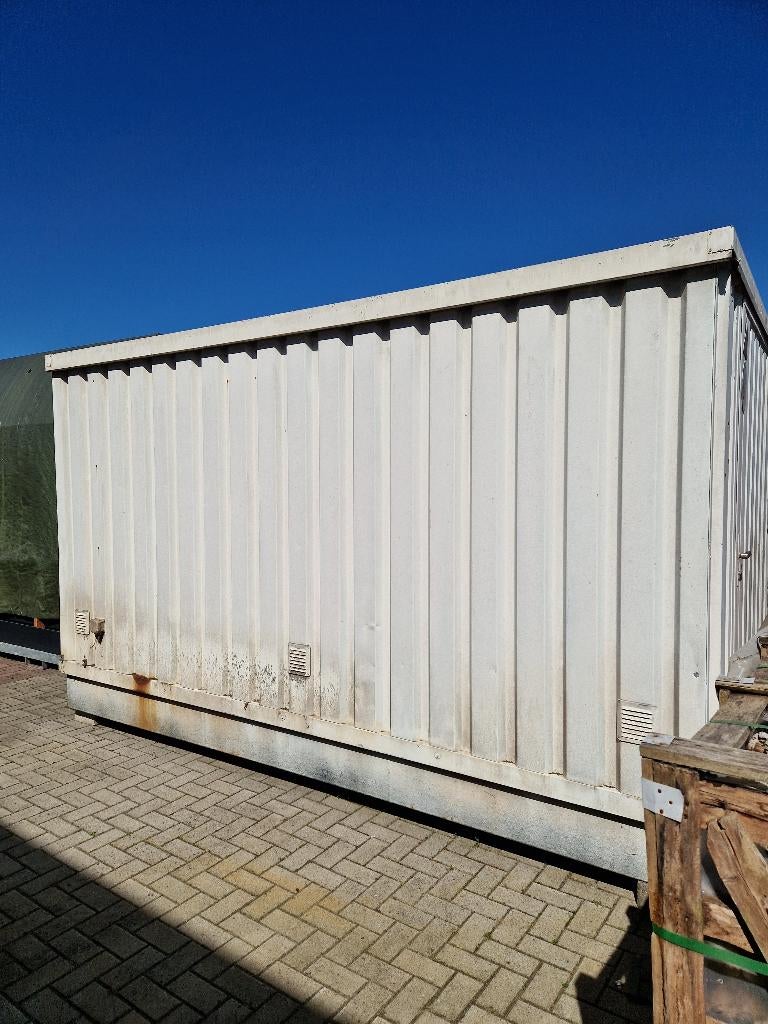 Vloeistofdichte container (niet gekeurd), Ophalen