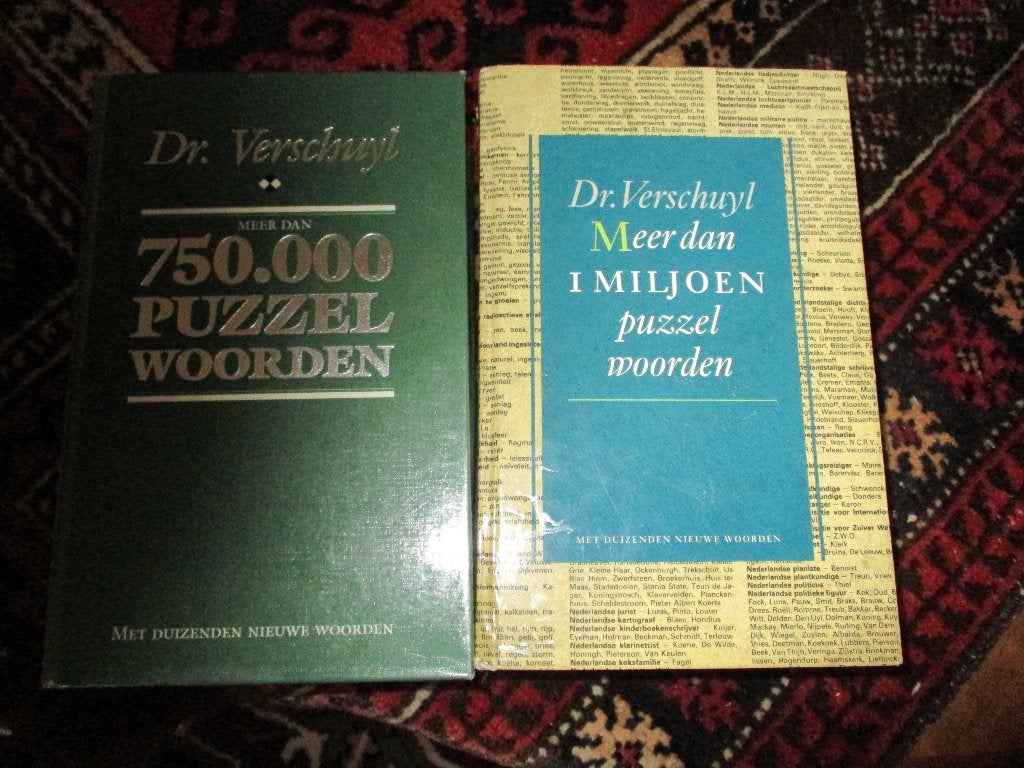 2 puzzelwoordenboeken oud jaren 90 Dr Verschuyl, Ophalen of Verzenden, Minder dan 500 stukjes, Zo goed als nieuw