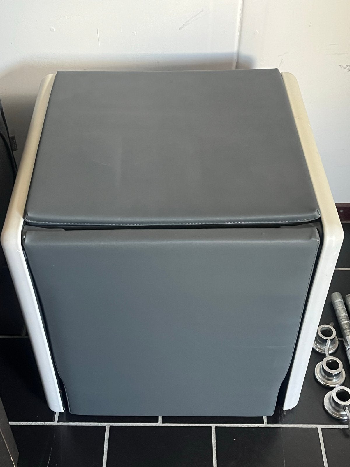 Domyos Fitness Cube - Compacte Fitnessbank, Ophalen, Gebruikt, Armen, Fitnessbank