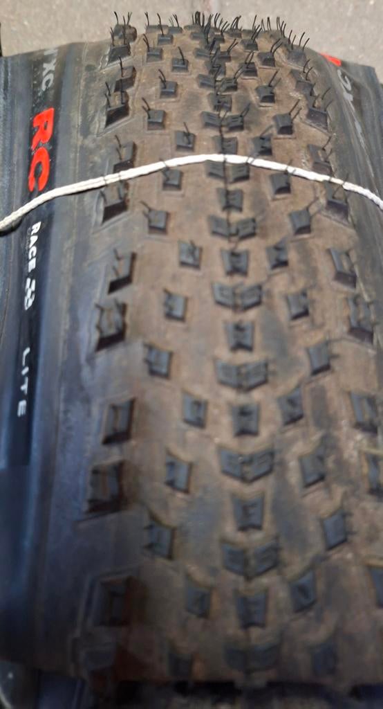 Pirelli Scorpion XC RC race Lite TLR 29x2.4, Ophalen of Verzenden, Zo goed als nieuw, Pirelli, Rubber