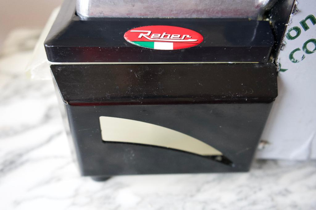 Reber kaasrasp, Minder dan 1 liter, Ophalen, Gebruikt, 1 snelheid