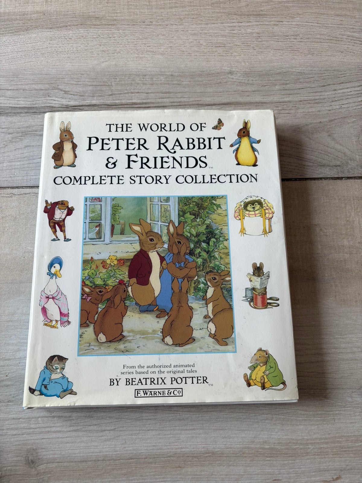 The world of Peter Rabbit & friends complete story collecti, Ophalen of Verzenden, Zo goed als nieuw