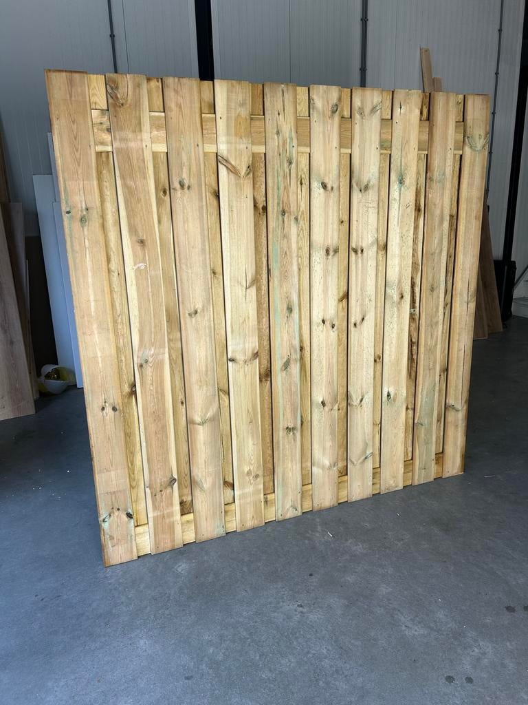Houten schuttingpaneel met snel beton en opsluitbanden, Minder dan 3 meter, Ophalen of Verzenden, Zo goed als nieuw, 2 meter of meer
