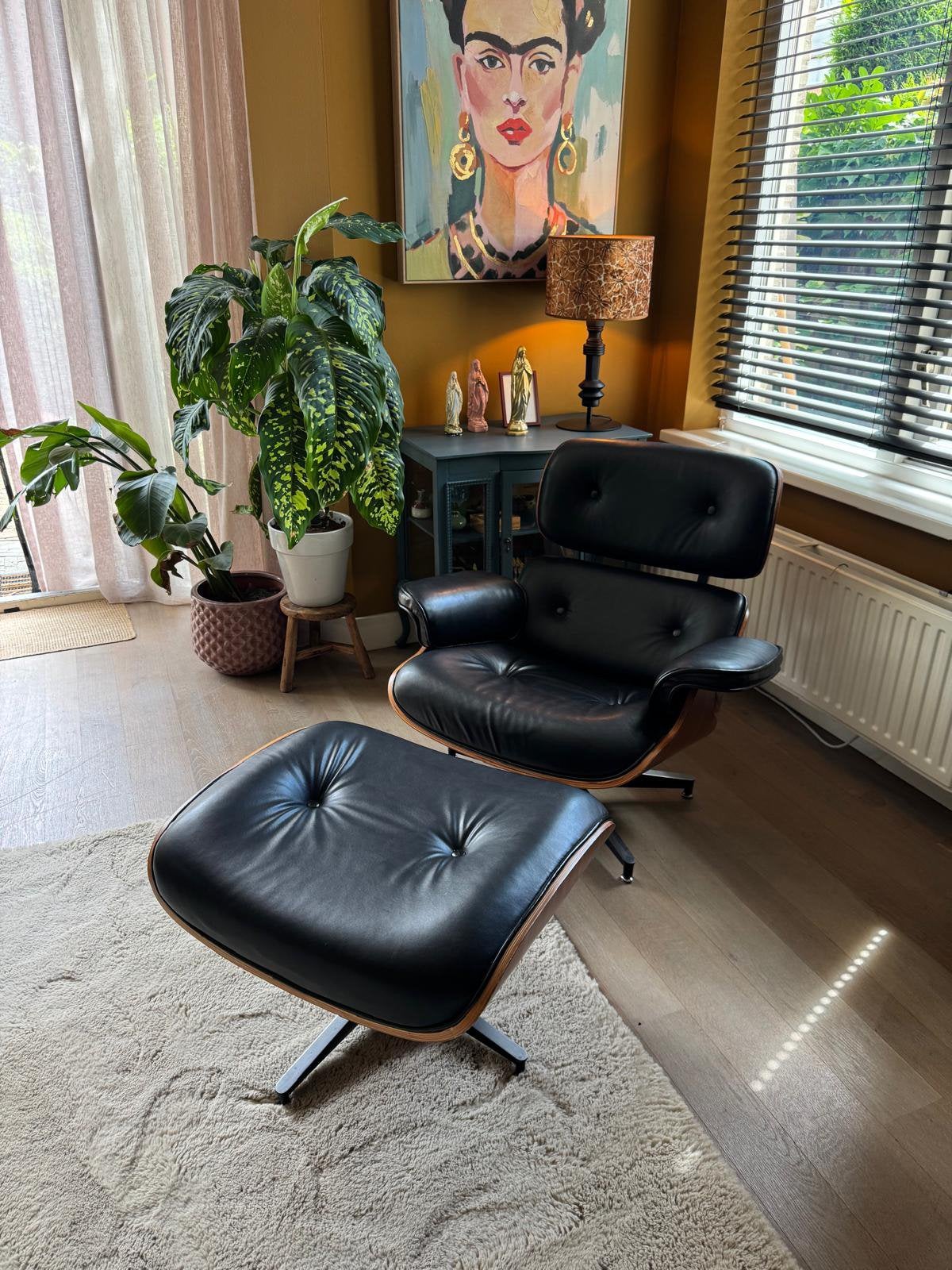 Eames Lounge Chair Replica + Ottoman | Zwart leer | Walnoot, Ophalen, Zo goed als nieuw