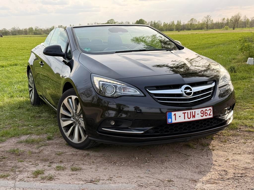 Opel Cascada 1.4 Turbo Cabrio dealer onderhouden 1e eigenaar, Voorwielaandrijving, Cabriolet, Bi-Xenon koplampen, Zwart