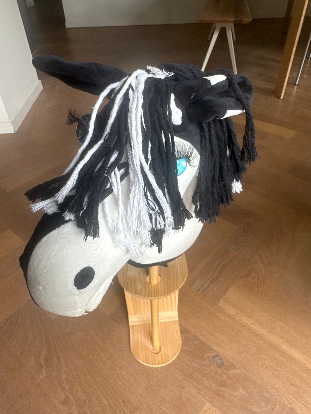 Hobby horse gevlekt, Ophalen of Verzenden, Gebruikt